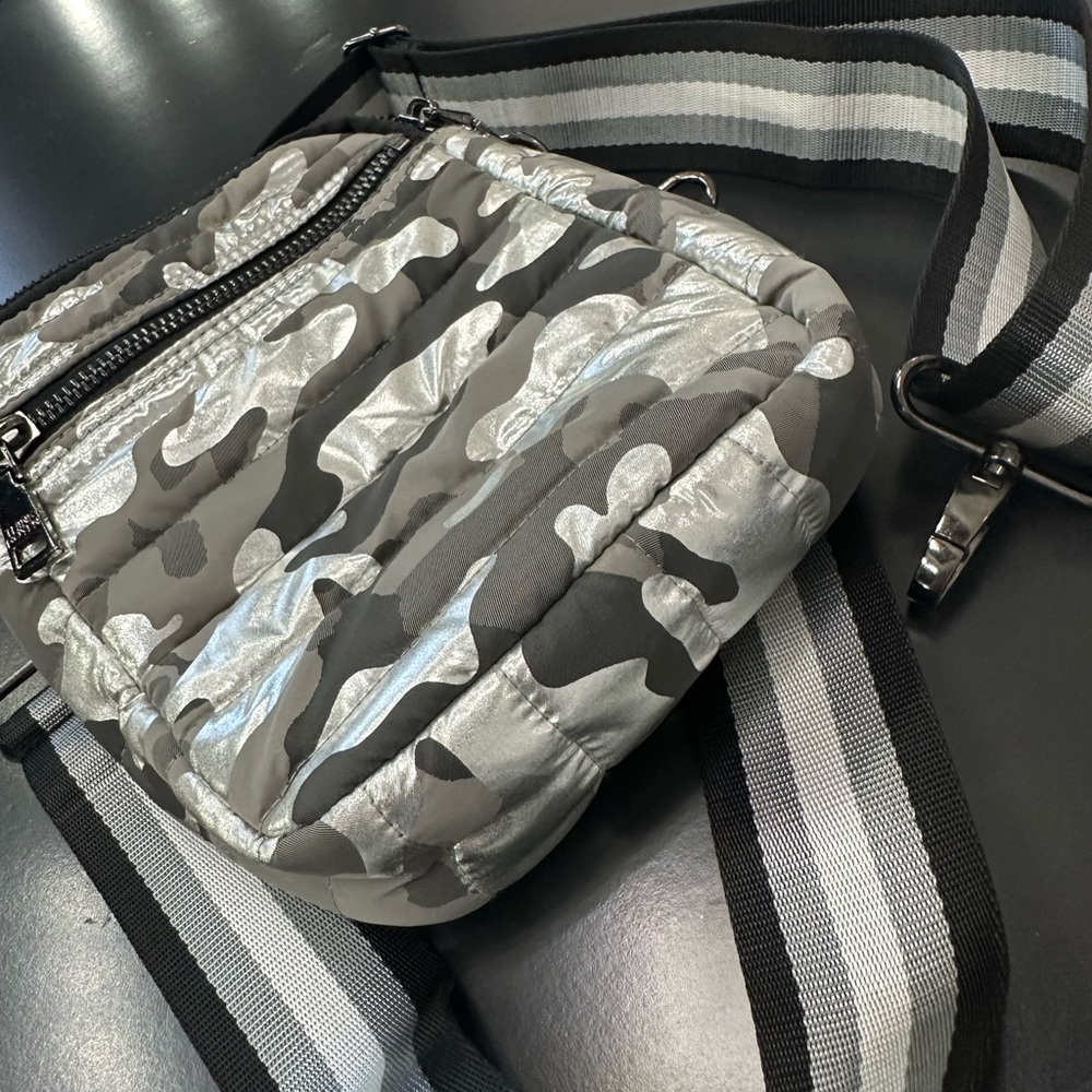 THINK ROYLN Silver/Black Camouflage Crossbody Bag with extra shoulder strap - Picture 6 of 6
